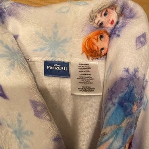 DISNEY FROZEN 2 GIRLS ROBE SIZE 4/5